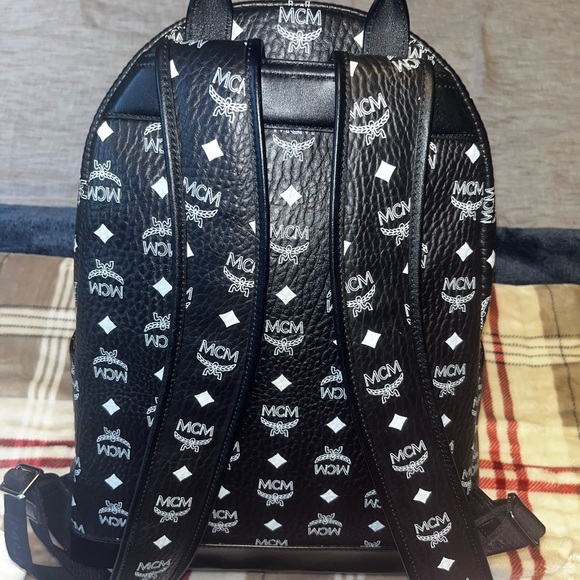 MCM Stark Backpack (M) - Picture 8 of 10
